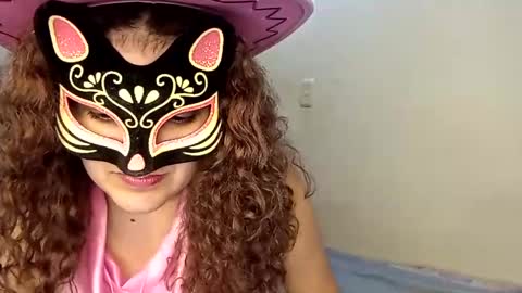 luanapowerful online show from January 14, 2:19 am