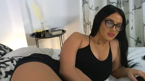 Snapshot of luanaxdess chatting on December 12, 9:15 pm Luana Dess online show from December 12, 9:15 pm