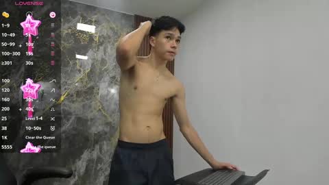 Snapshot of luandy_ chatting on March 10, 11:21 am lUAN online show from March 10, 11:21 am