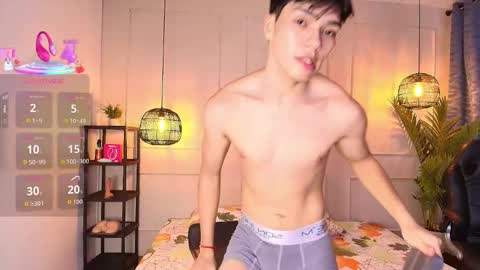 lUAN online show from December 20, 8:49 pm