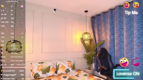 lUAN online show from March 20, 11:37 am