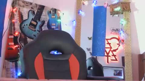 luanna837 online show from May 17, 12:56 pm