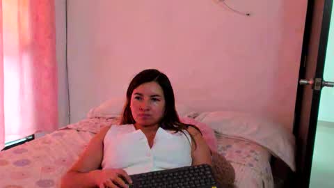 Snapshot of luara__01__lecat_1 chatting on March 10, 8:14 pm luara__01__lecat_1 online show from March 10, 8:14 pm