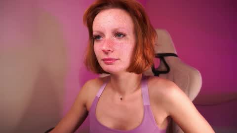 Snapshot of lubafox chatting on October 22, 6:40 pm Luba online show from October 22, 6:40 pm