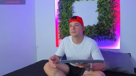 luc_sforza online show from October 30, 1:12 pm