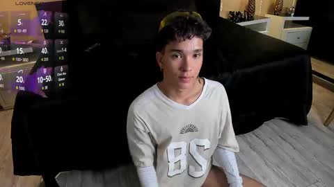 Snapshot of luca_colt chatting on September 14, 7:02 pm Luca online show from September 14, 7:02 pm