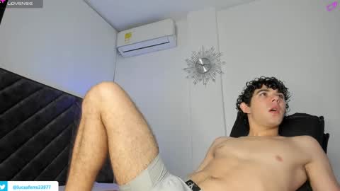 Snapshot of luca_ferrer_ chatting on February 14, 4:26 am Luca Ferrer online show from February 14, 4:26 am