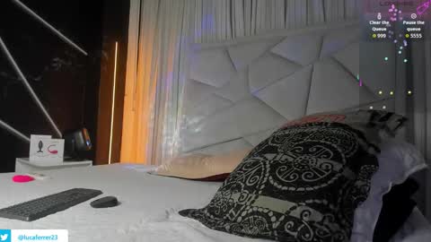 Luca Ferrer online show from January 17, 11:30 pm