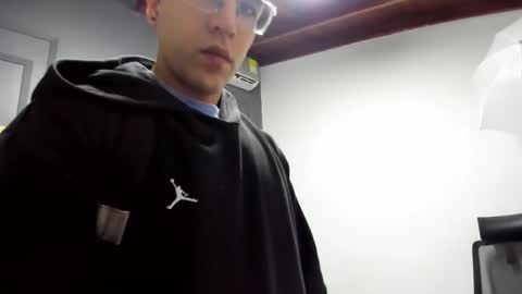 Snapshot of luca_morettii chatting on October 19, 12:06 pm luca_morettii online show from October 19, 12:06 pm