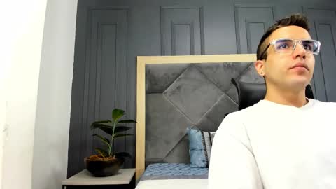 Snapshot of luca_morettii chatting on October 24, 2:02 pm luca_morettii online show from October 24, 2:02 pm