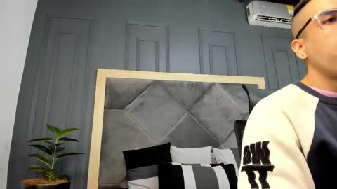 Snapshot of luca_morettii chatting on November 1, 12:07 pm luca_morettii online show from November 1, 12:07 pm