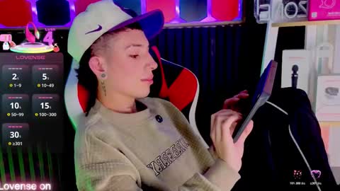 Luca  online show from March 20, 8:57 pm