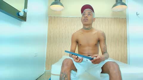 Snapshot of luca_turner chatting on March 20, 12:10 pm LUCA online show from March 20, 12:10 pm