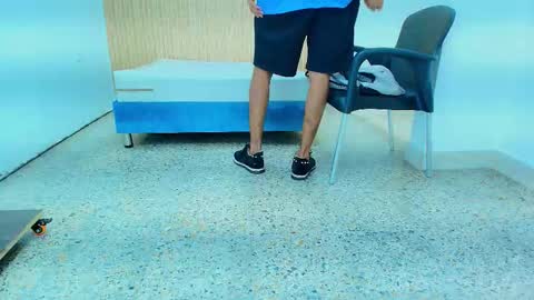 Snapshot of luca_turner chatting on March 30, 12:17 pm LUCA online show from March 30, 12:17 pm