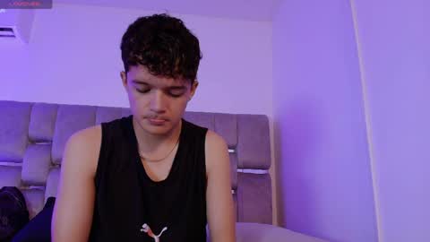 luca_voss1 online show from April 14, 11:49 am