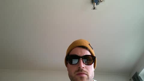 Snapshot of lucaaas301 chatting on February 14, 2:36 pm lucaaas301 online show from February 14, 2:36 pm