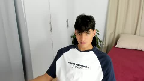 lucacosta19 online show from April 27, 8:07 pm