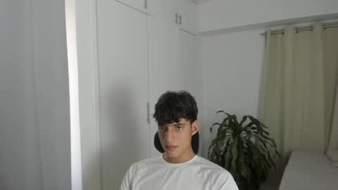 lucacosta19 online show from May 7, 9:42 pm