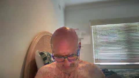 Snapshot of lucas10004 chatting on January 10, 4:22 am lucas10004 online show from January 10, 4:22 am