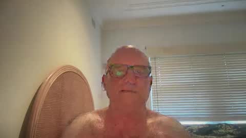 Snapshot of lucas10004 chatting on January 10, 9:10 pm lucas10004 online show from January 10, 9:10 pm