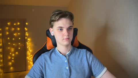 Lucas Gill online show from January 29, 12:12 am