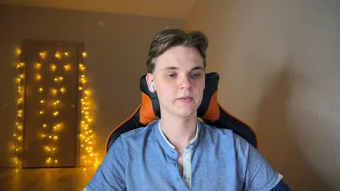 Lucas Gill online show from January 29, 3:22 am