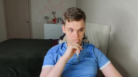 Lucas Gill online show from November 25, 4:34 am