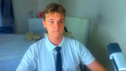 Lucas Gill online show from July 31, 2:44 am