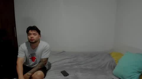 Snapshot of lucas_estrada1 chatting on April 3, 3:37 am lucas_estrada1 online show from April 3, 3:37 am