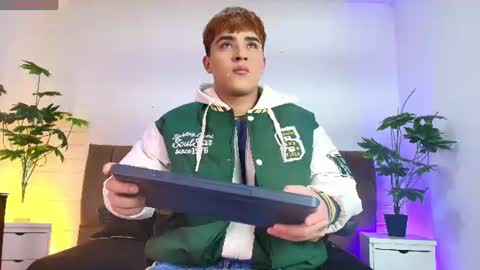 Lucas lovee online show from June 29, 1:44 pm