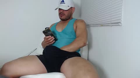 Snapshot of lucas_montesori chatting on February 18, 4:48 am Lucas Montesori online show from February 18, 4:48 am