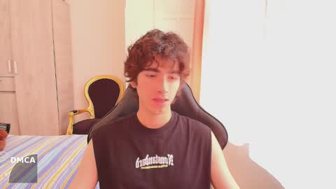 Snapshot of lucas_xo chatting on October 2, 4:25 pm lucas_xo online show from October 2, 4:25 pm