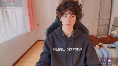 lucas_xo online show from November 28, 7:38 pm