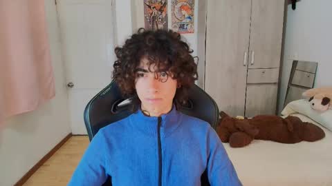 Snapshot of lucas_xo chatting on March 17, 7:55 am lucas_xo online show from March 17, 7:55 am