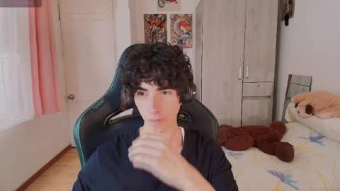 Snapshot of lucas_xo chatting on March 26, 6:24 pm lucas_xo online show from March 26, 6:24 pm