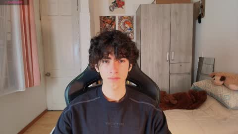 Snapshot of lucas_xo chatting on March 29, 11:05 pm lucas_xo online show from March 29, 11:05 pm