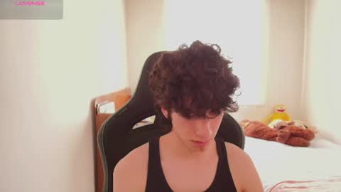 Snapshot of lucas_xo chatting on June 23, 7:12 pm lucas_xo online show from June 23, 7:12 pm