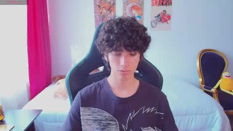 Snapshot of lucas_xo chatting on July 3, 8:59 pm lucas_xo online show from July 3, 8:59 pm