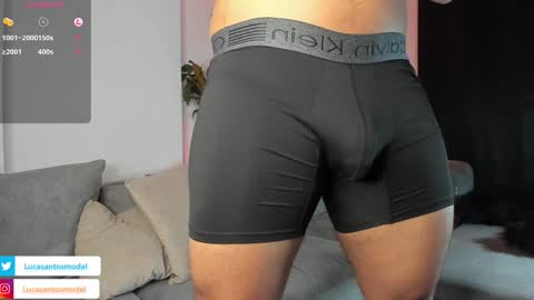 Snapshot of lucasanto_ chatting on December 3, 6:37 am LUCA SANTOS online show from December 3, 6:37 am