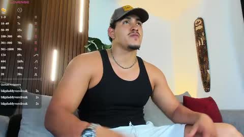 LUCA SANTOS online show from May 12, 5:48 am