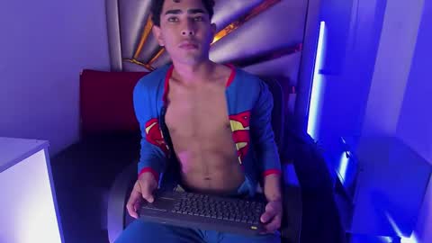 Snapshot of lucascarterr chatting on March 4, 3:11 am lucascarterr online show from March 4, 3:11 am
