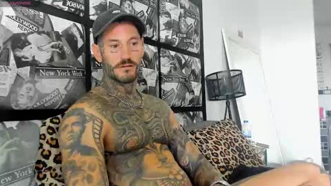 Snapshot of lucasexclusive chatting on March 12, 4:51 am lucasexclusive online show from March 12, 4:51 am