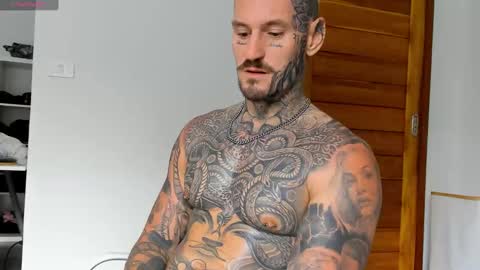 lucasexclusive online show from September 25, 8:40 am