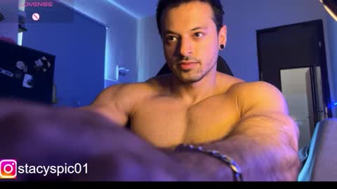 lucasfit24 online show from February 15, 4:58 pm
