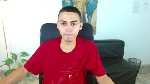 Snapshot of lucass_18 chatting on March 15, 12:55 pm Lucas online show from March 15, 12:55 pm