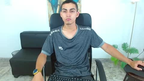 Snapshot of lucass_18 chatting on March 26, 7:30 pm Lucas online show from March 26, 7:30 pm