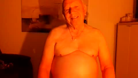 lucbottom031249 online show from May 10, 3:33 am