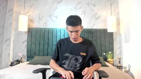 Snapshot of lucca_moreti chatting on April 29, 3:32 am Lucca Moreti online show from April 29, 3:32 am