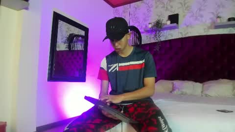 Snapshot of lucca_moreti chatting on June 29, 2:40 am Lucca Moreti online show from June 29, 2:40 am