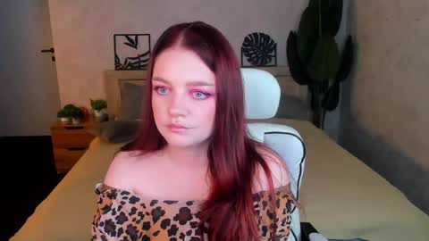 Snapshot of luccy_mullinss chatting on April 25, 5:32 pm Gloria online show from April 25, 5:32 pm